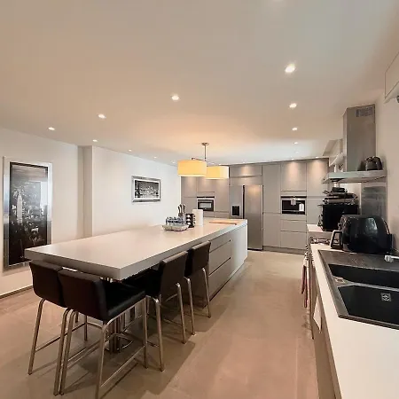 Hamo 6 Bedroom - Charming Pool - Center Villa