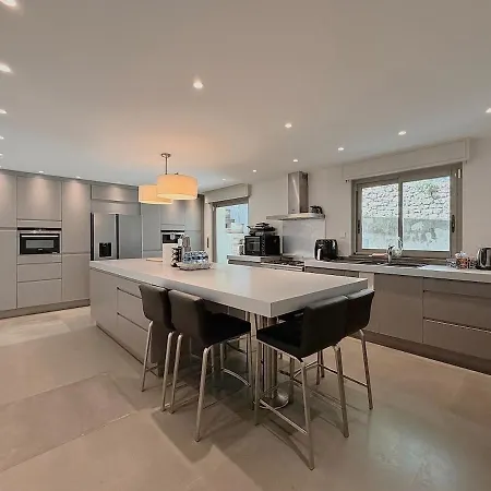 Hamo 6 Bedroom - Charming Pool - Center
